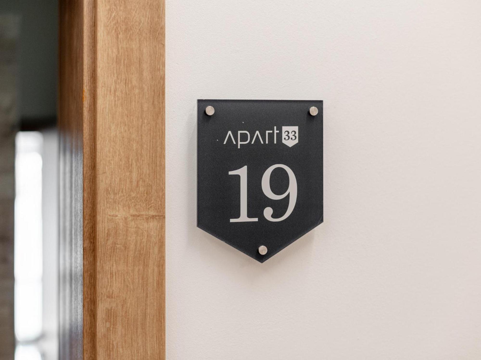 Apartment Apart33 1-19 *